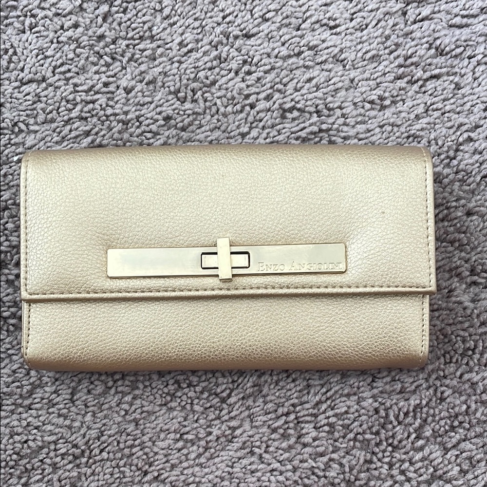 Enzo Angiolini Gold Wallets Sleek Metallic Design
